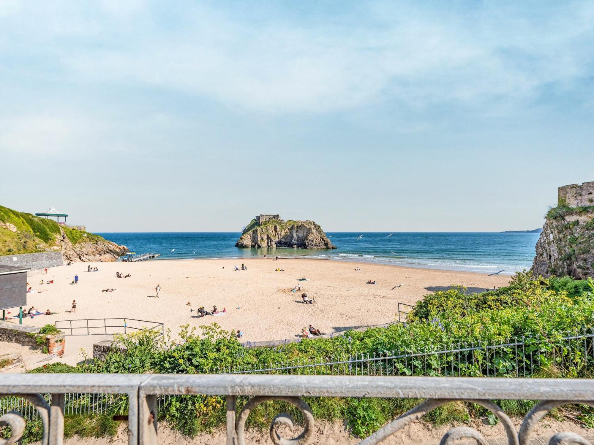 Vila Ocean Waves Tenby Exteriér fotografie